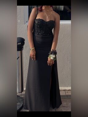 Black High-Slit Evening Maxi Skirt